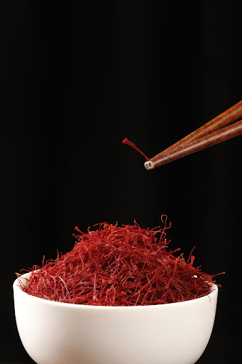 نکات مهم در تفاوت زعفران سرگل، پوشال و نگین